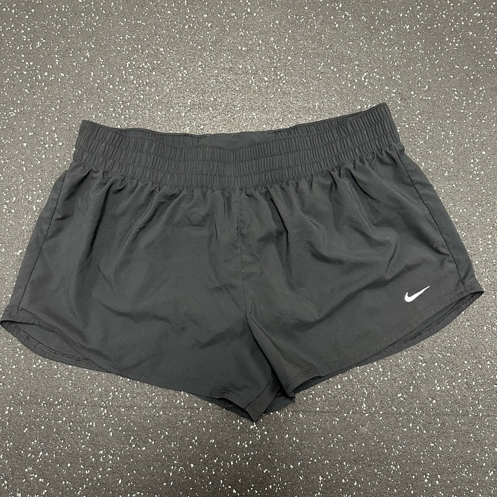 Nike Women’s Shorts XL